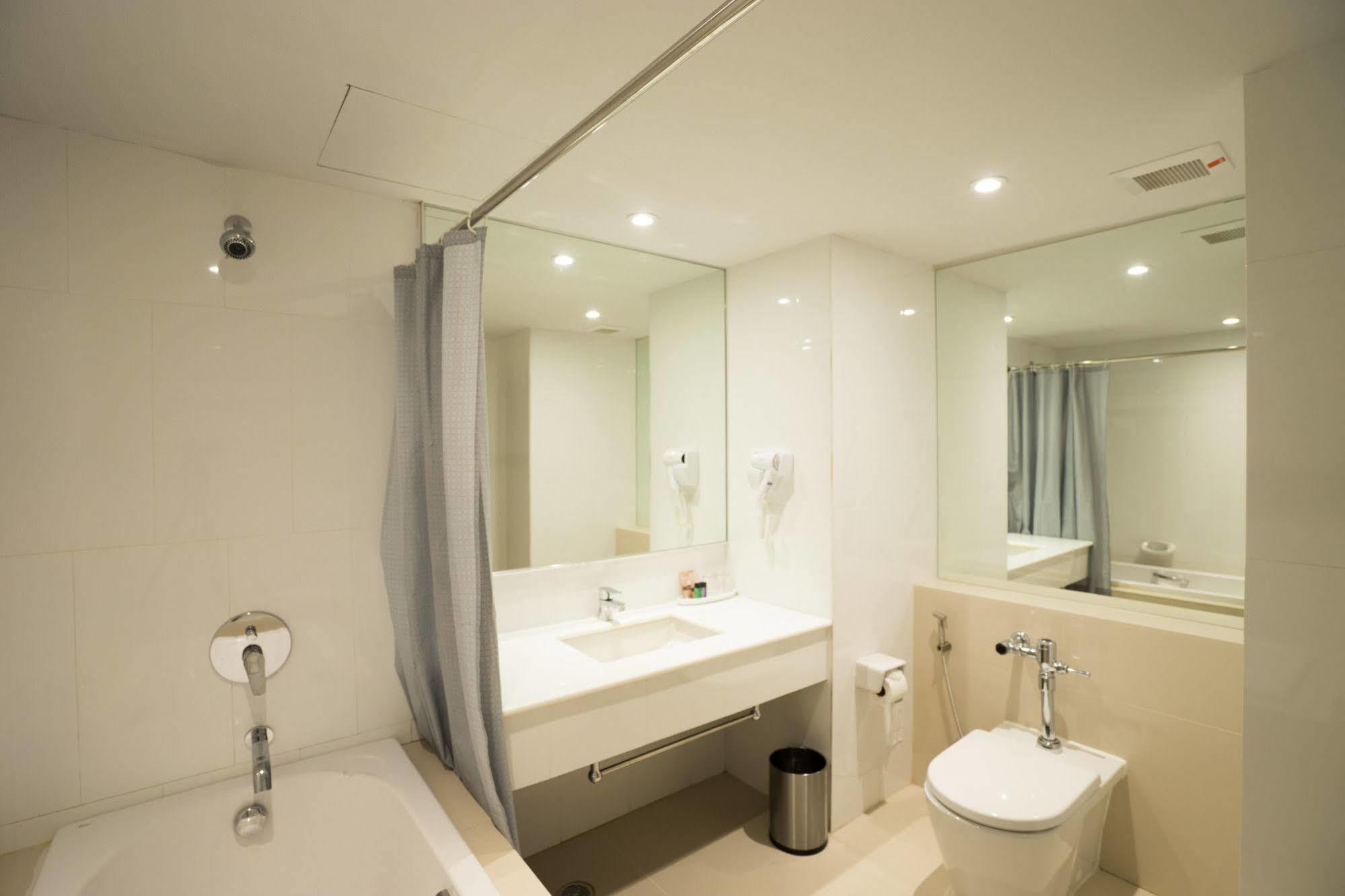 New Season Square Hotel Hat Yai Eksteriør bilde