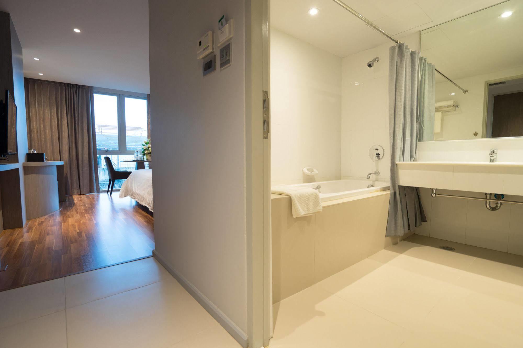 New Season Square Hotel Hat Yai Eksteriør bilde