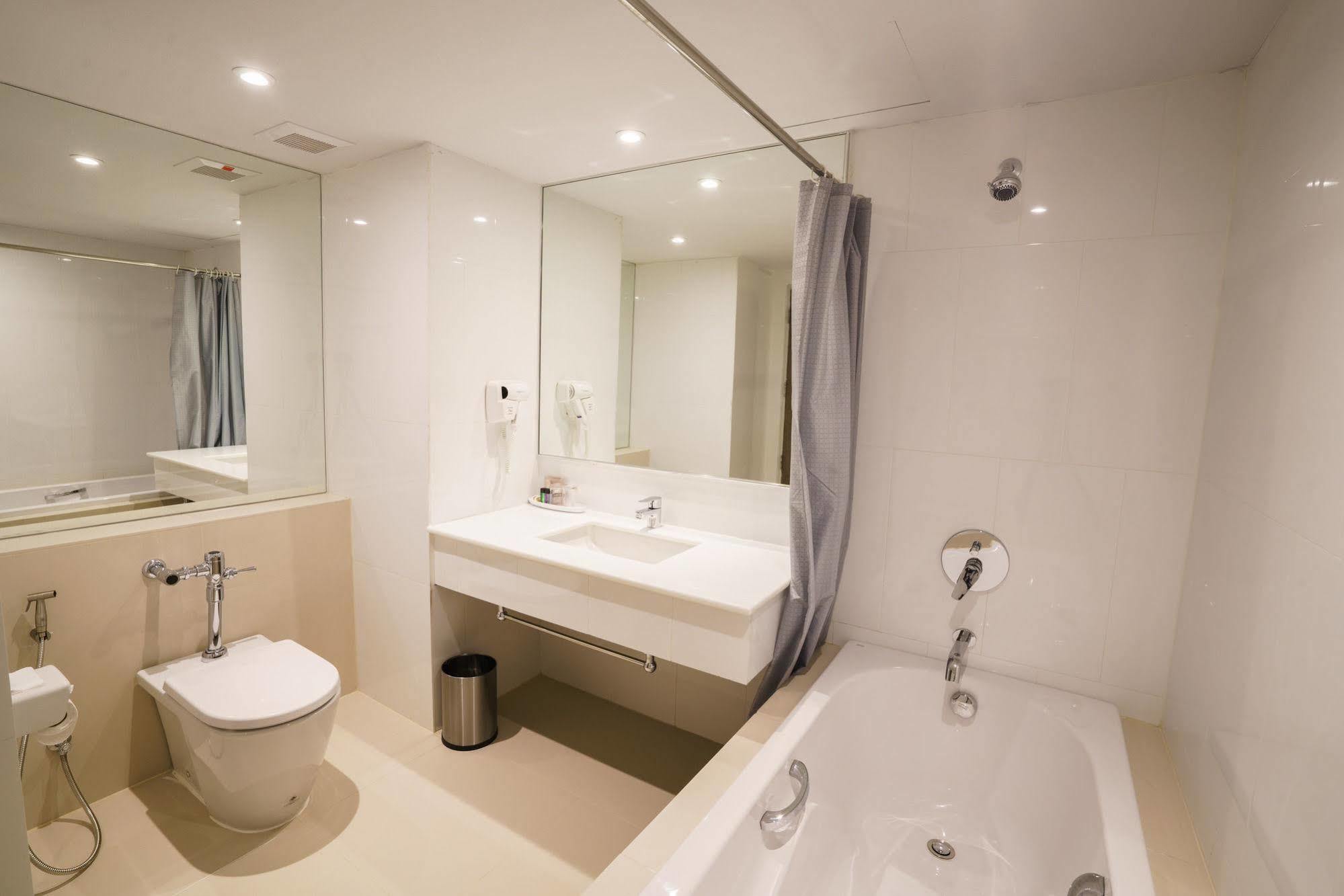 New Season Square Hotel Hat Yai Eksteriør bilde