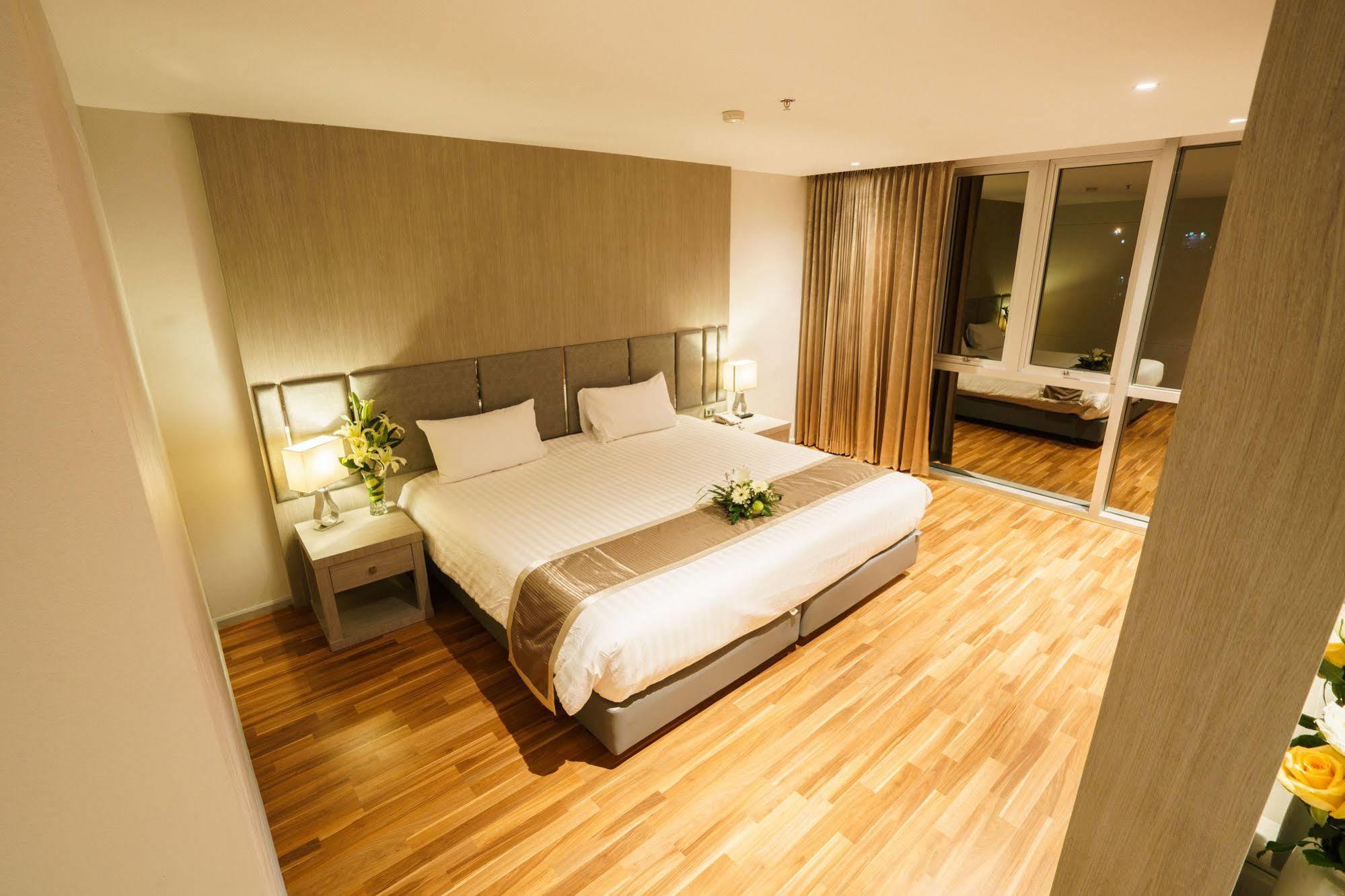 New Season Square Hotel Hat Yai Eksteriør bilde