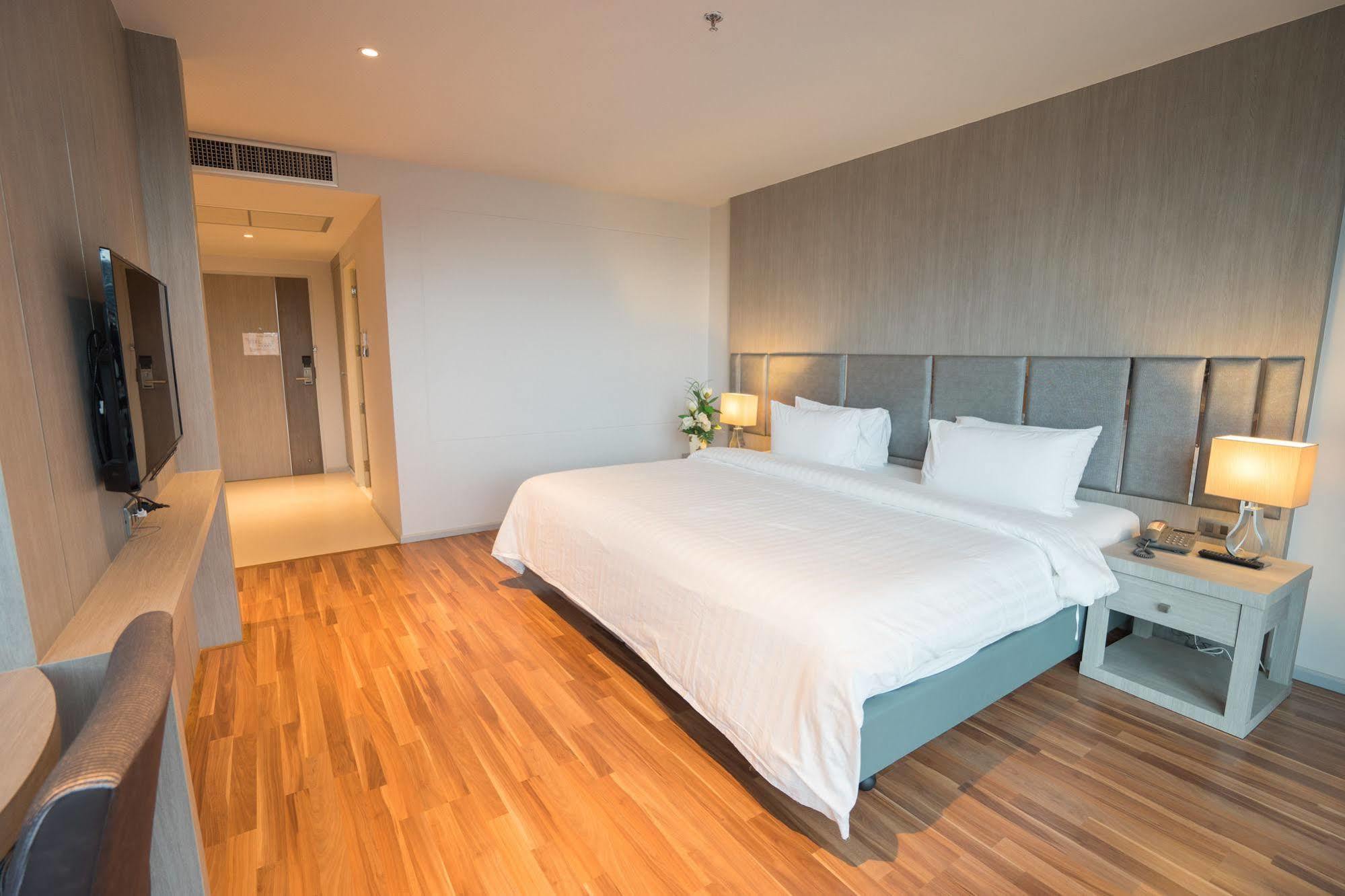 New Season Square Hotel Hat Yai Eksteriør bilde