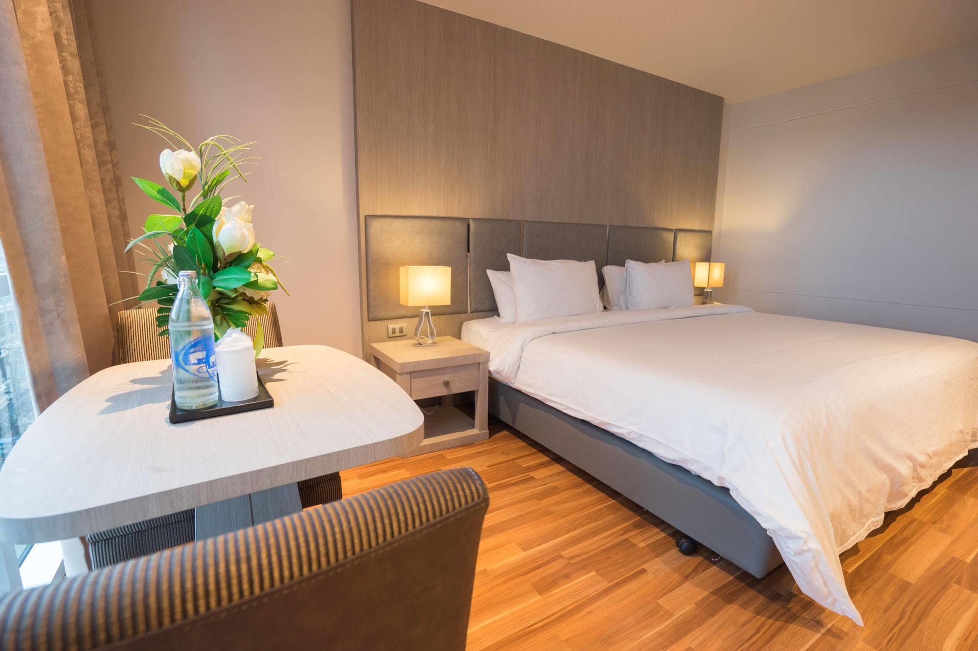 New Season Square Hotel Hat Yai Eksteriør bilde